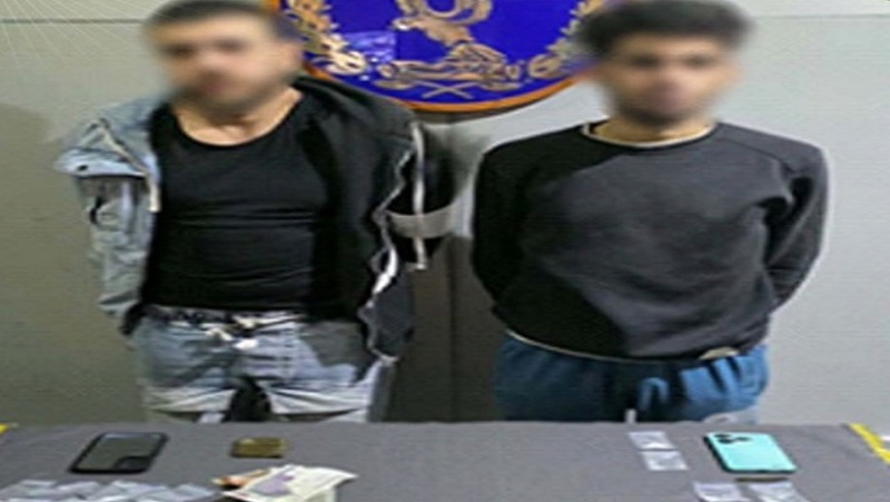 القبض على عاطل يروج المخدرات عبر تطبيق الفيس بوك