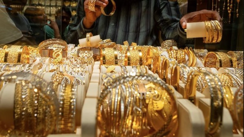 تراجع جميع الأعيرة مجددًا.. مفاجأة في سعر الذهب اليوم الأحد