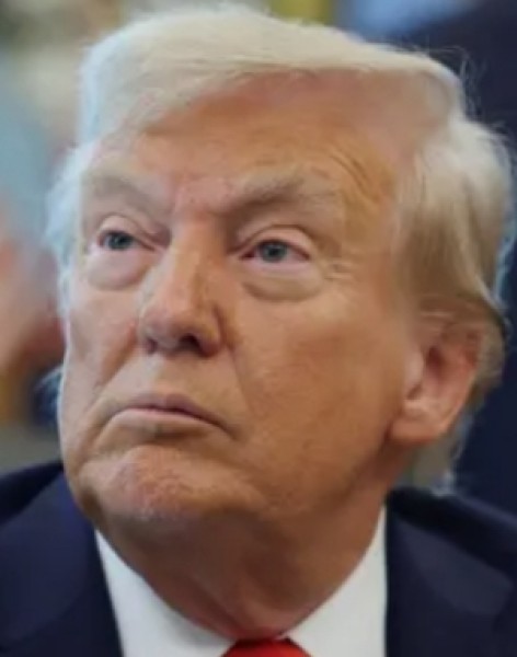 ”وول ستريت جورنال”: ترامب ما يزال منفتحا على التوصل إلى حل دبلوماسي مع إيران