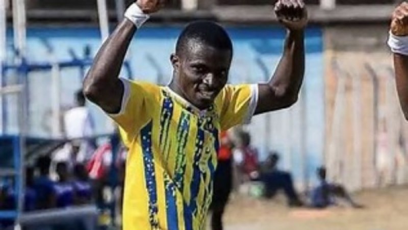 مقتل لاعب غاني في هجوم مسلح على حافلة فريقه