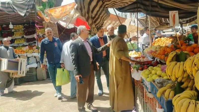 محافظ أسيوط: حملات مكبرة لإزالة إشغالات الباعة الجائلين بمركز الفتح استجابة لشكاوى المواطنين