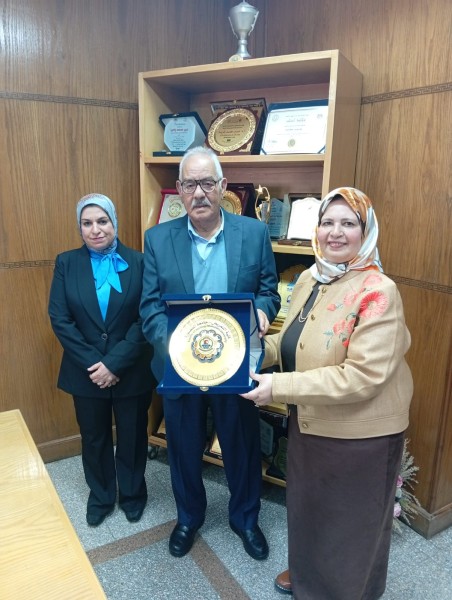 جامعة المنصورة: كلية التمريض تنظم قافلة طبية لدعم صحة منسوبيها