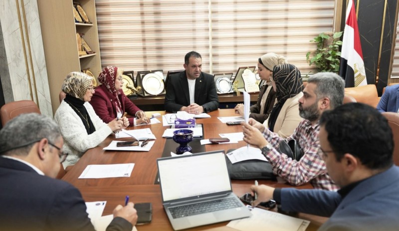 رئيس جامعة المنصورة الأهلية: خطة تطوير شاملة للتحول الرقمي وبرامج الدراسات العليا