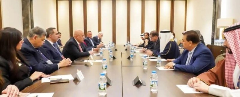 رئيس مجلس النواب المصري يلتقي  رئيس مجلس النواب البحريني، ورئيس المجلس الشعبي الوطني الجزائري