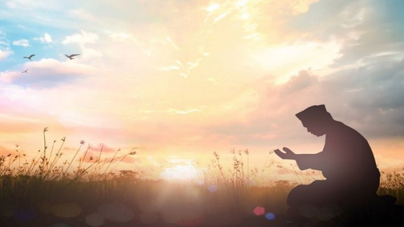 كيف حوَّل الإيمان الأعداء إلى أولياء.. خالد الجندي يرد