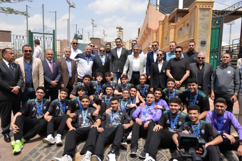 محافظ الدقهلية ووزير الشباب والرياضة يتفقدان منشآت نادي جزيرة الورد الرياضي