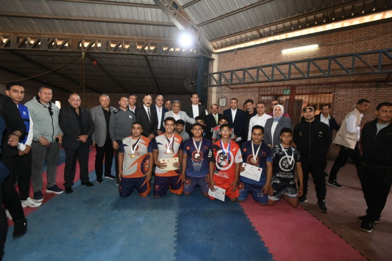 محافظ الدقهلية ووزير الشباب والرياضة يتفقدان اعمال التطوير الجاريه باستاد المنصورة الرياضي ونزل الشباب