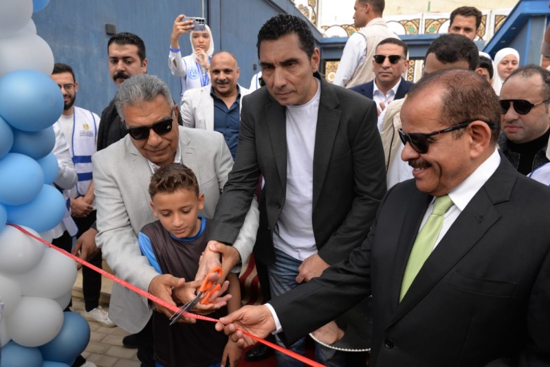 محافظ الدقهلية ووزير الشباب   يفتتحان ملعب مركز شباب قولنجيل بالمنصوره بهدف اكتشاف المواهب فى كرة القدم