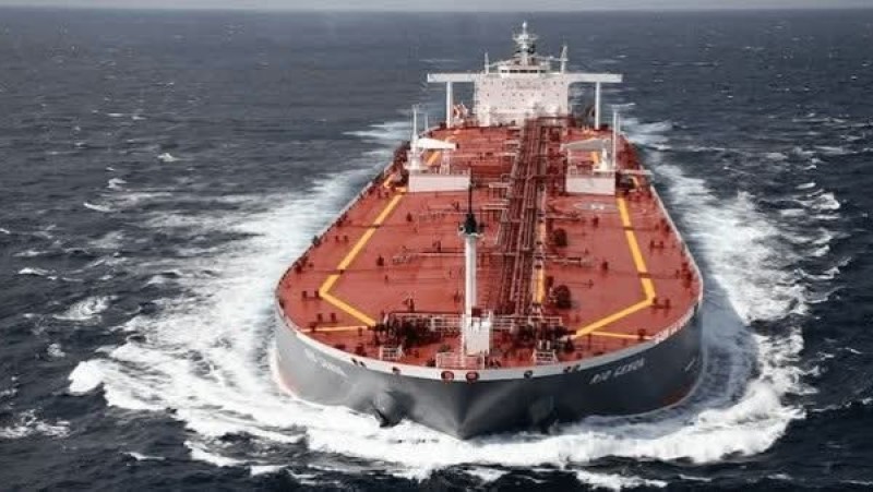 عدوان أمريكي على سفينة تجارية إيرانية وتدخل عاجل للحرس الثوري