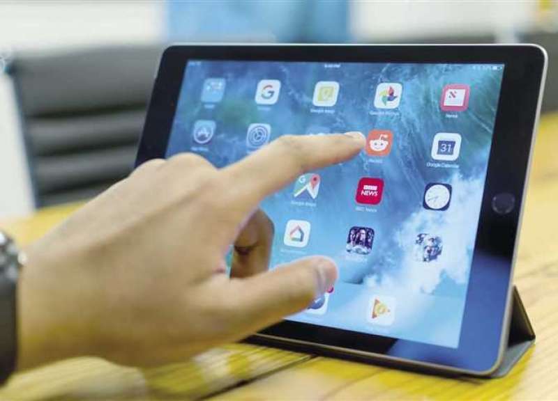 تدريس البرمجة وتوزيع التابلت بمدارس التعليم الفني العام الدراسي المقبل