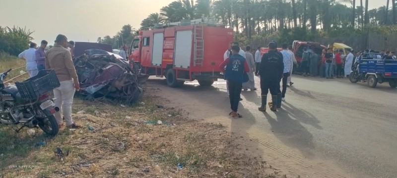 ميكروباص الموت في إدكو.. اختلال عجلة القيادة يقلب الطريق الدولي الساحلي بالبحيرة!