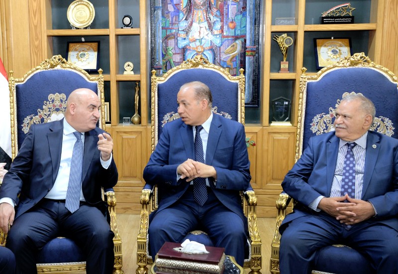 جامعة المنصورة تستقبل وفد وزارة التعليم العالي العراقية لبحث تعزيز آفاق التعاون