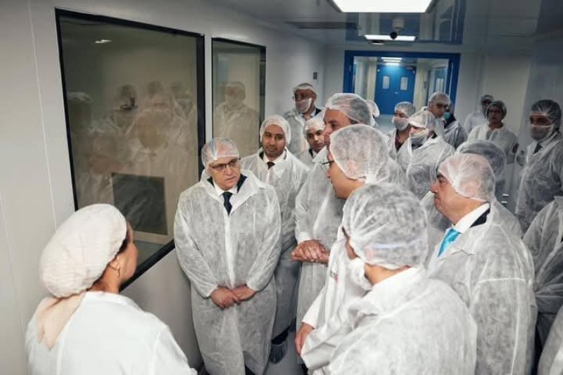 رئيس هيئة الدواء المصرية يشارك في افتتاح خط إنتاج متخصص لقطرات العين بمصنع شركة فاركو للأدوية بالإسكندرية