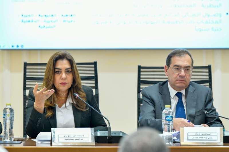 وزيرة التنمية المحلية والبيئة تستعرض برنامج الصناعات الخضراء المستدامة أمام لجنة الطاقة والبيئة بمجلس النواب