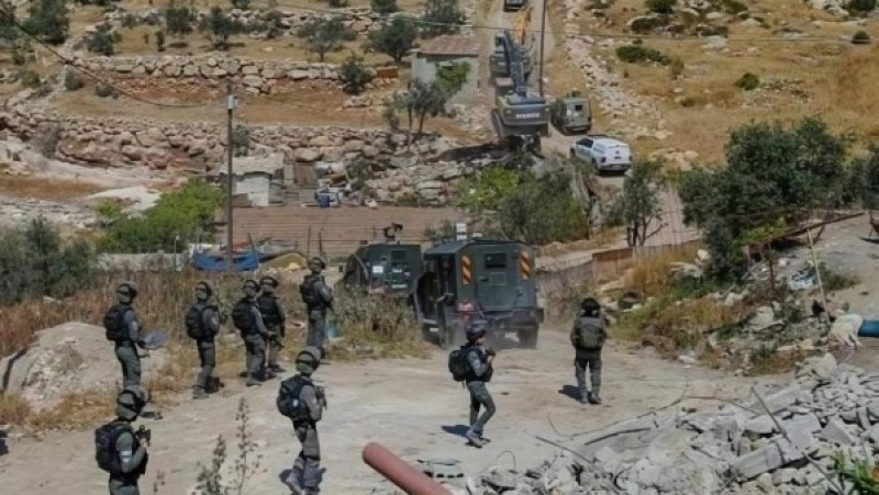 40 مدنيا إسرائيليا يتوغلون مئات الأمتار داخل الأراضي السورية