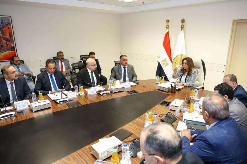 لدعم استثمار الصيف.. ”وزارة التنمية المحلية والبيئة” تمنح تراخيص مؤقتة للمحال بالساحل الشمالي والسخنة