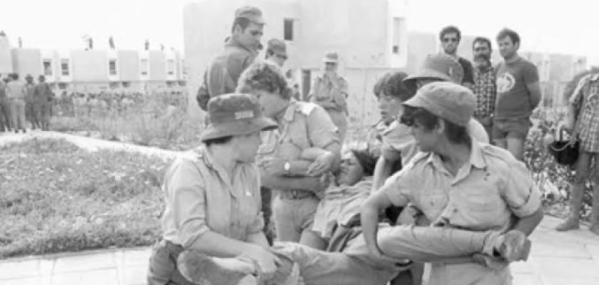 في عيد تحريرها.. مشاهد مذلة لخروج الإسرائيليين من سيناء