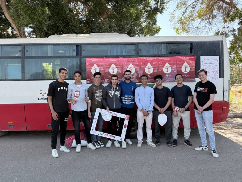 ”أنا متبرع دائم”.. طلاب صيدلة الأزهر بأسيوط يطلقون حملة لإنقاذ الأرواح ونشر ثقافة العطاء”