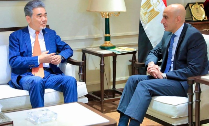 وزير التعليم يبحث مع رئيس جامعة هيروشيما إطلاق منهج الثقافة المالية لطلاب الثانوية وتوسيع التعاون التكنولوجي