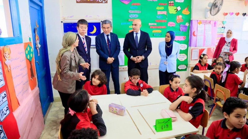وزير التعليم ورئيس جامعة هيروشيما يتفقدان المدرسة المصرية اليابانية
