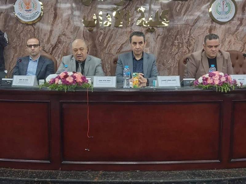 جامعة المنصورة: كلية الآداب تنظم ورشة عمل حول تطوير الرسائل العلمية نحو الإبداع والابتكار