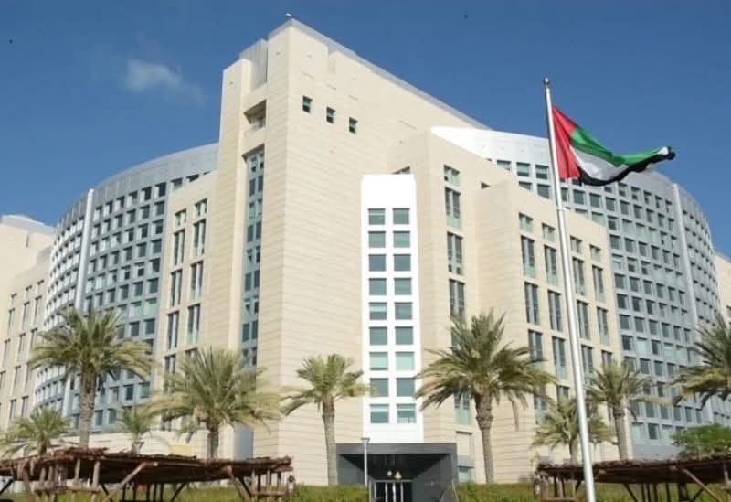 الخارجية الإماراتية تحظر سفر مواطنيها إلى إيران ولبنان والعراق