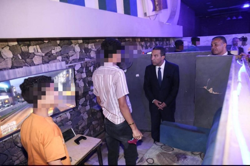 محافظ المنوفية يحيل 9 من العاملين للتحقيق لتغيبهم عن العمل  .. ويحيل رئيس وحدة محلية للتحقيق .. ويغلق ” بلاستيشن ” بسبب وجود طلاب وتلاميذ مدارس به