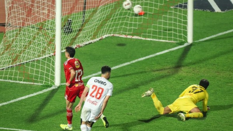 حسابات معقدة تحسم اللقب.. كيف يتوج الأهلي بطلاً للدوري بعد الفوز على الزمالك؟