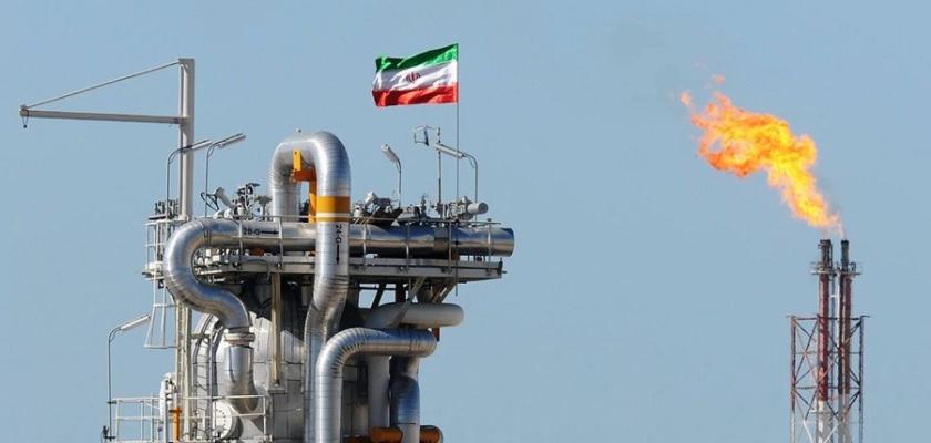 مسؤول إيراني: بدأنا بالفعل في خفض إنتاج النفط