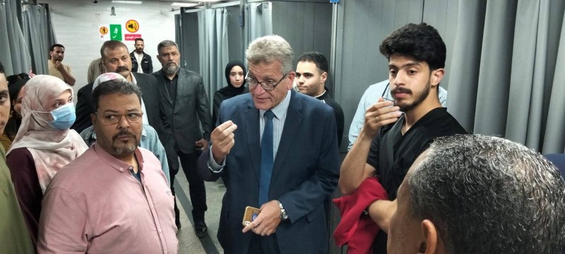 إحالة عدد من الأطباء المقيمين والامتياز باستقبال مستشفى بنها الجامعي للتحقيق