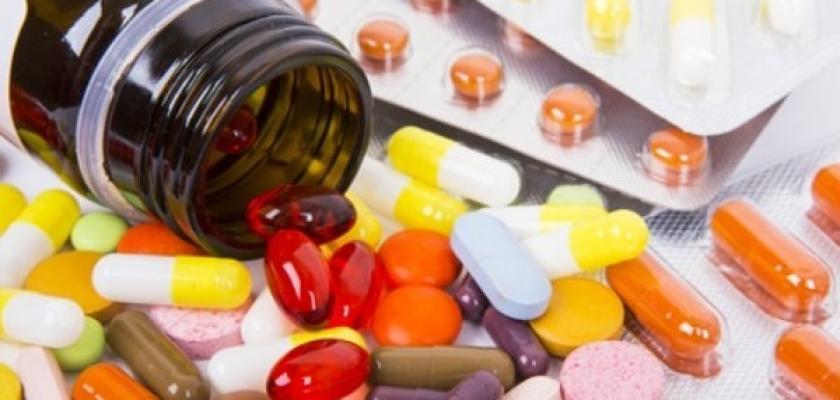 خطورة الإفراط في استخدام المكملات الغذائية دون إشراف طبي