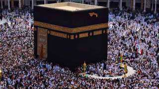 هل يجوز للحاج لبس الجوارب أو الملابس المفصلة؟