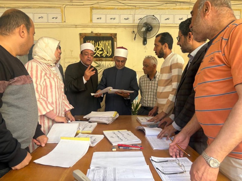 رئيس قطاع المعاهد الأزهرية يشيد بالعمل بالمركزية للامتحانات