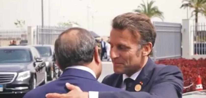 ماكرون يوثق زيارته للإسكندرية بفيديو على إكس