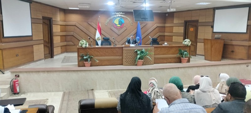 نائب محافظ البحيرة يعقد اجتماعًا لمتابعة ميكنة تصاريح محطات المحمول وربطها بالمراكز التكنولوجية