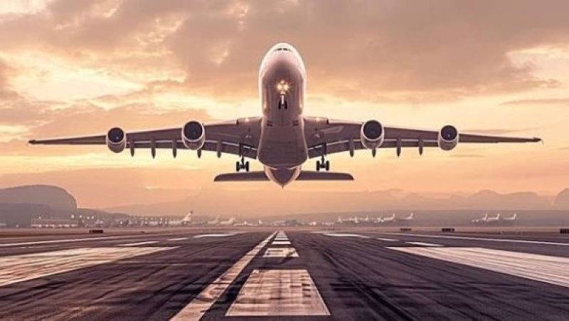 سر لا يعرفه معظم المسافرين.. لماذا فتح النوافذ أثناء الإقلاع والهبوط مهم؟
