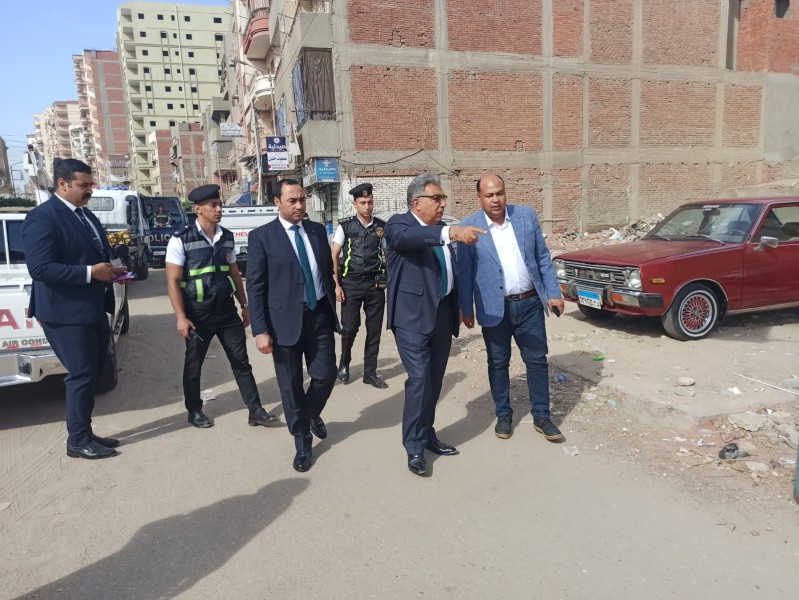 محافظ الدقهلية يتفقد قطع أراضي فضاء بحي شرق المنصورة