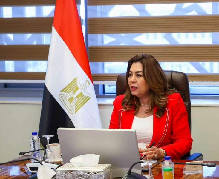 وزيرة التنمية المحلية والبيئة تتابع جهود تيسير وتبسيط منظومة تراخيص المحال العامة بالمحافظات
