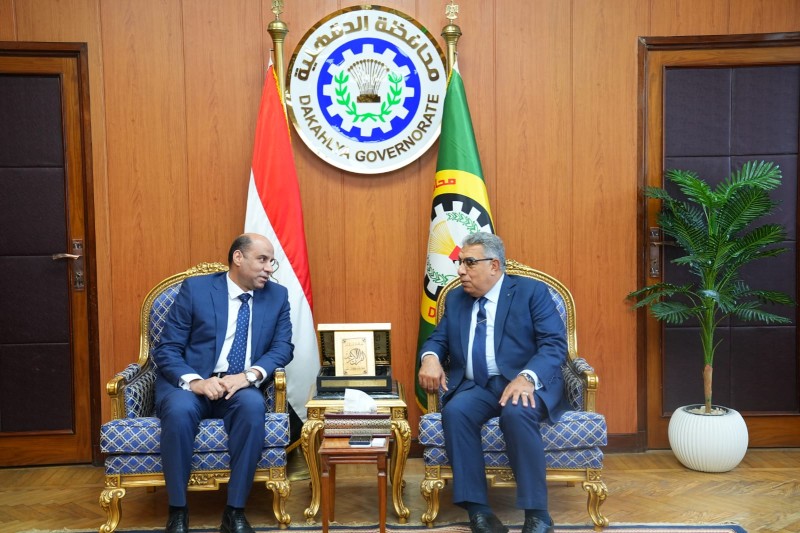 محافظ الدقهلية يستقبل وزير العمل في مستهل جولة ميدانية لتعزيز التعاون في ملفات التشغيل والتدريب وتشجيع الاستثمار