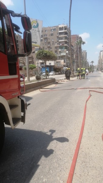 تصادم سيارة ملاكي بغرفة منظم الغاز باحد شوارع المنصورة