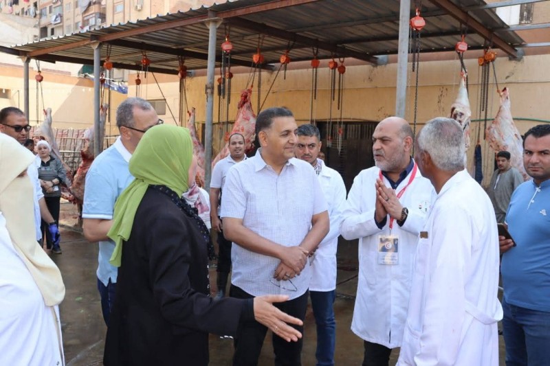 محافظ القليوبية يتفقد مجزر حي غرب شبرا الخيمة للوقوف على استعدادات استقبال عيد الأضحى المبارك