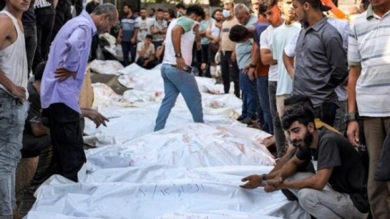 بعد 8 أشهر من الهدنة.. انتشال جثمان فلسطيني من تحت الأنقاض في غزة