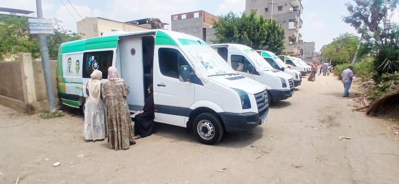 محافظ الدقهلية: 1272 مواطن استفادوا من القافلة الطبية المجانية بقرية الخليج بمركز المنصورة