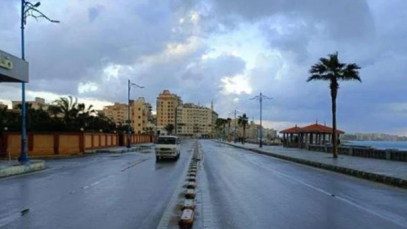 طقس ربيعي مستقر نسبياً يسيطر على البلاد.. حرارة نهارًا ونسمات ليلية وأمطار خفيفة ببعض المناطق