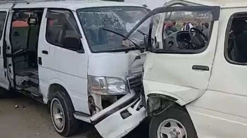 حادث اصطدام سيارتين ومصرع ٦ أشخاص  على الطريق الصحراوي الشرقي ببني سويف