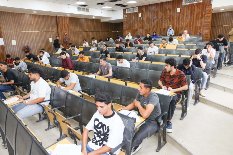 انتظام امتحانات نهاية الفصل الدراسي الثانى بجامعة المنصورة الأهلية وسط أجواء من الانضباط والتنظيم