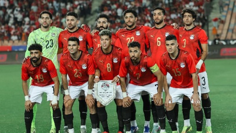 الفيفا يخطر منتخب مصر بألوان قميصه في مباريات كأس العالم