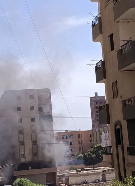 حريق بمخزن مستلزمات طبية ببنها في القليوبية والحماية المدنية تسيطر عليه