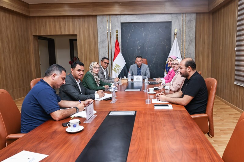 رئيس جامعة المنصورة الأهلية يترأس اجتماع اللجنة الدائمة لمراجعة البروتوكولات
