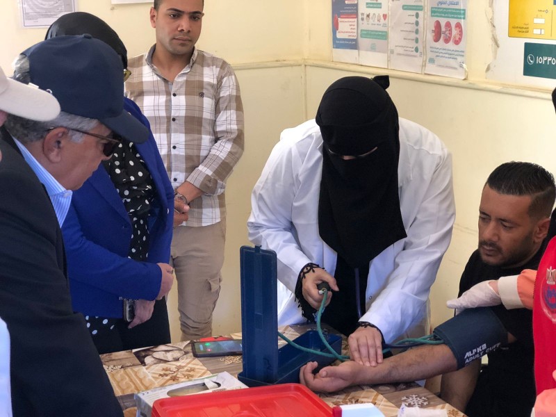 محافظ الدقهلية يتفقد وحدة طب الأسرة بقرية نشا بمركز نبروه